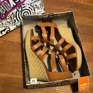 Brash Noah Wedges